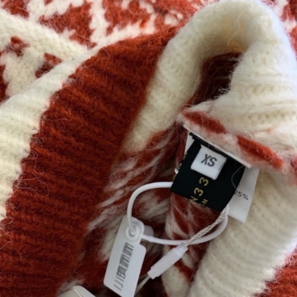 NWT Town33 Sweater Women's Winter Red Christmas Sweater - Picture 6 of 6